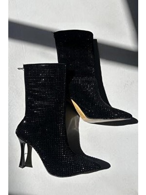 Yezy Shoes Siyah Taş Detaylı Yüksek Topuklu Kadın Bot Çizme Siyah