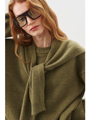 Manuka Kare Yaka Bağlamalı Triko Atkı Koyu Yeşil