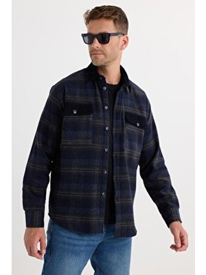 Tudors Erkek Relax Fit Rahat Kesim Spor Yaka Kareli Çift Cep Kapaklı Kışlık Gömlek