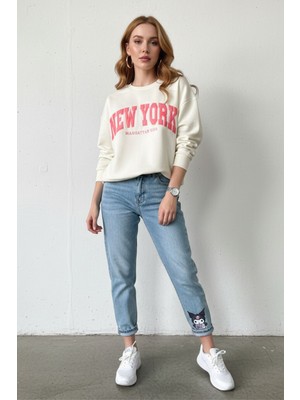 Lupinn Kadın Ekru New York Baskılı Bisiklet Yaka Uzun Kollu Oversize Pamuklu Sweatshirt - Kadın Sweatshirt