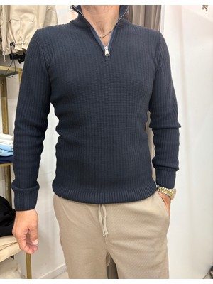 Tuba Toptaş Dik Yaka Triko Kazak