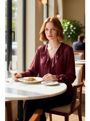 FRM Kadın Regular Kalıp Şifon Bluz Kırışık Görünümlü V Yaka Uzun Kollu Gömlek Fonksiyonel Spor