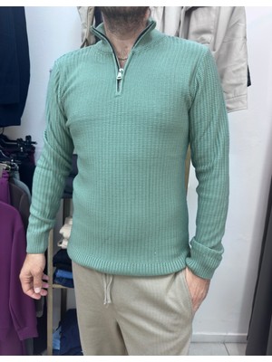 Tuba Toptaş Dik Yaka Triko Kazak