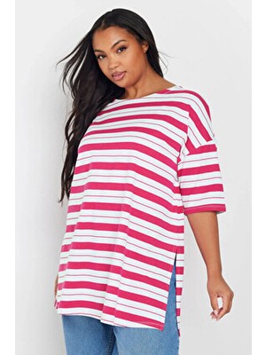 Stil Diva Büyük Beden Bisiklet Yaka Kısa Kollu Yanları Yırtmaçlı Çizgili T-Shirt 303945