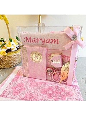Safa Gift Isimli Seccade, Zikirmatik, Kadife Yasin, Inci Tesbih, Kitap Ayracı, Mini Kuran Çeyizlik Seccade