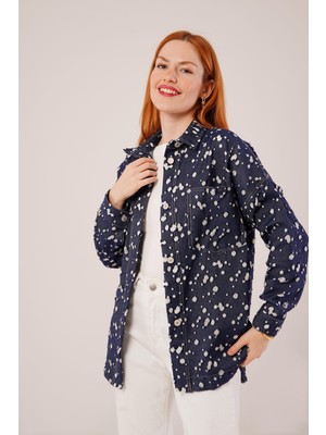 Hariqa Eskitme Görünümlü Denim Mavi Gömlek