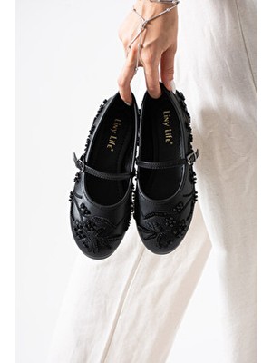 Bufu Kadın Boncuk Işlemeli Siyah Milan Babet Düz Tabanlı Poliüretan Malzeme ile Tasarlandı