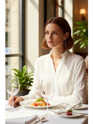 FRM Kadın Hakim Yaka Fırfırlı Şık Iş Bluzu Fonksiyonel Dayanıklı Kaliteli Konforlu Estetik Spor