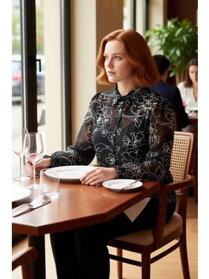 FRM Kadın Transparan Çiçek Desenli Dokuma Gömlek Uzun Kollu Gipeli Manşetli Casual Şıklık Spor