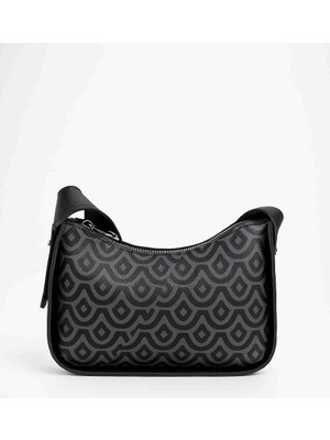 Mira Geometrik Desenli Siyah Suni Deri Omuz Çantası – Şık, Modern ve Her Kombine Uygun Tasarım