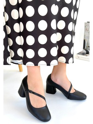 Getittir Kier Siyah Cilt Topuklu Ayakkabı - Lisinya