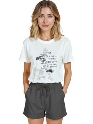 Color Luxe Kadın Beyaz Relaxed Fit %100 Pamuk Tişört – Çizgisel Doodle & Tipografi Baskılı