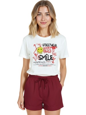 Color Luxe Kadın Beyaz Relaxed Fit %100 Pamuk Tişört – Grafiti Smile & Good Vibes Baskılı