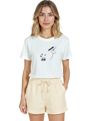 Color Luxe Kadın Beyaz Relaxed Fit %100 Pamuk Tişört – Çizgisel Dansçı & Boombox Baskılı