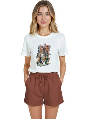 Color Luxe Kadın Beyaz Relaxed Fit %100 Pamuk Tişört – Şehir Köşesi Suluboya Baskılı