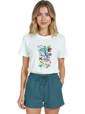 Color Luxe Kadın Beyaz Relaxed Fit %100 Pamuk Tişört – Graffiti & Tipografi Sokak Baskılı