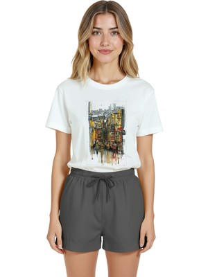 Color Luxe Kadın Beyaz Relaxed Fit %100 Pamuk Tişört – Yağmurlu Şehir Sokağı Suluboya Baskılı