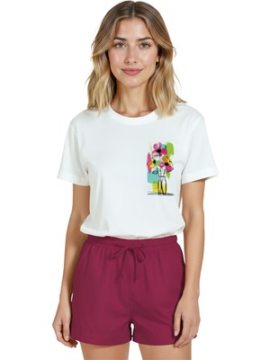 Color Luxe Kadın Beyaz Relaxed Fit %100 Pamuk Tişört – Suluboya Çiçek Buketi Eskiz Baskılı