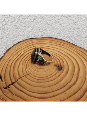 Generic 925 Ayar Gümüş Şık Tasarım Siyah Taşlı Erkek Yüzük – El Işçiliği - Parmak Ölçüsü: 26 - Kenarları Işlemeli