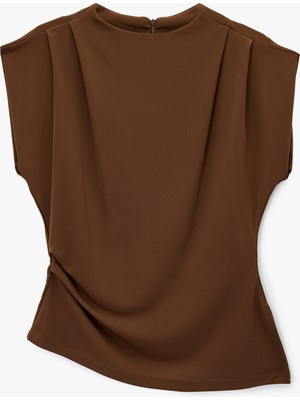 Koton Yuvarlak Yaka Asimetrik Drape Detaylı Kolsuz Bluz