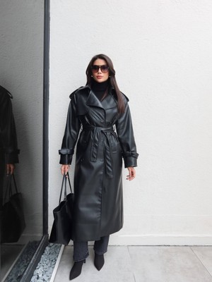 Esra Helvacı Apolet Detay Kuşaklı Deri Trench