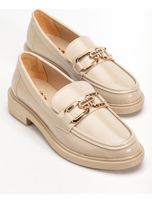 Dilimler Ayakkabı Bej Kadın Loafer Günlük Ayakkabı Kırışık Rugan Tokalı