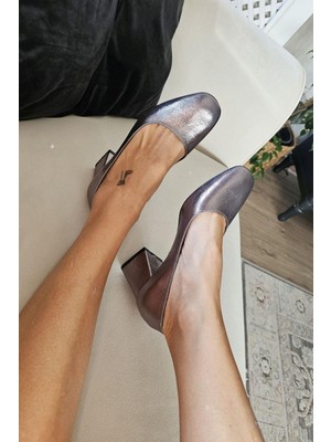 10 650 Topukla Kadın Hakiki Deri Kalın Topuklu Günlük Ayakkabı