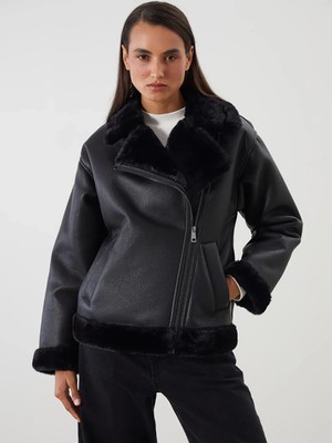 LC Waikiki Classic Loose/bol Kesin Siyah Kürk Yaka Peluş Astar Deri Görünümlü Kadın Mont