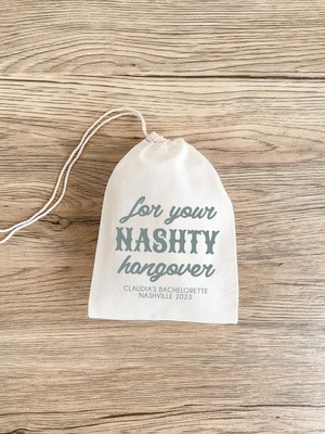 Ninastore Hangover Hediye Çantası: Bekarlığa Veda Partisi Için Nashty Muslin (4x6 Ila 8X10")