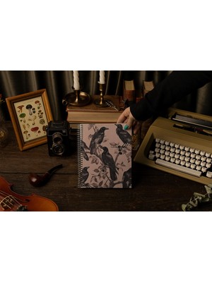 Ninastore Raven Notebook - Planlayıcı, Gece Günlüğü, Spiral Defter, Estetik Spiral Defterler, Karanlık Akademi Defterleri Olarak Kullanılabilir