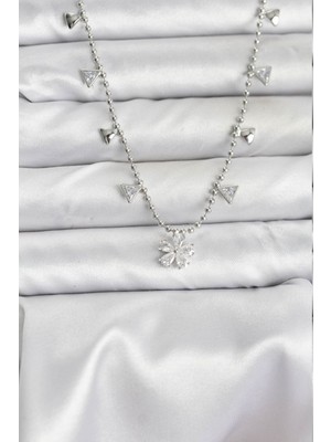 Angel Of Life Pirinç Gümüş Renk Zirkon Taşlı Çiçek Model Kadın Kolye - TJ-BKO10652