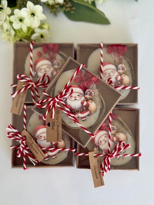 Pearlsavon 10’lu Noel Baba Figürlü Yılbaşı Hediyeliği | Soft Tonlarda El Yapımı Mis Kokulu Sabun Seti