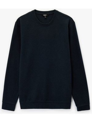 Koton Uzun Kollu Bisiklet Yaka Basic Sweatshirt