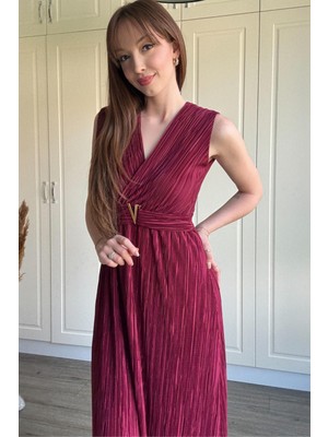 Dilay Gökoğlu Butik Kruvaze Yaka Krinkıl Midi Tokalı Bordo Elbise