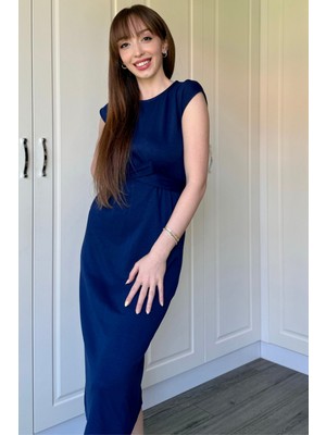 Dilay Gökoğlu Butik Önden Bağlamalı Lacivert Midi Modal Elbise