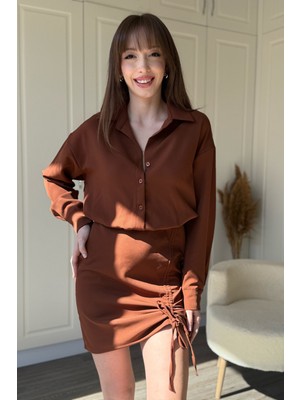 Dilay Gökoğlu Butik Eteği Ayarlanabilir Büzgülü Kahverengi Gömlek Elbise