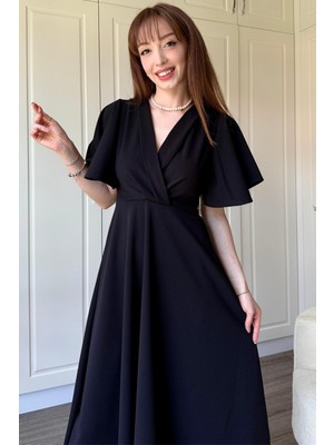 Dilay Gökoğlu Butik Siyah Kruvaze Yaka Kolları Volanlı Midi Elbise