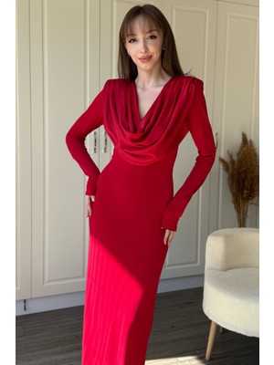 Dilay Gökoğlu Butik Degaje Yaka Vatkalı Zarif Maxi Kırmızı Elbise