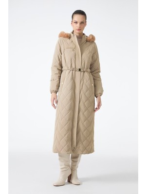 Zühre Kürk Detaylı Kapüşonlu Uzun Şişme Mont 12765