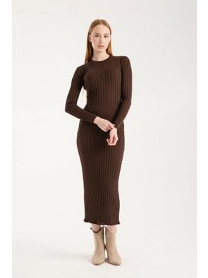 Denivy Vücuda Oturan Uzun Kollu Ribana Triko Elbise
