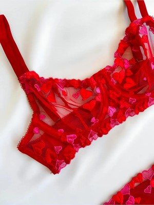 Venüs Shopping Kadın  Kalpli Kırmızı Dantelli Balenli  Sütyen Külot Takım