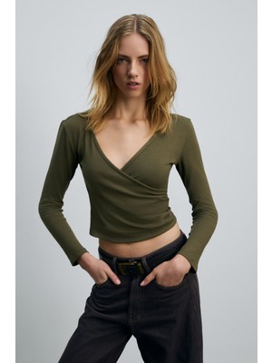 Grimelange CALLORIA Kadın V Yakalı Uzun Kollu Slim Fit Haki Bluz