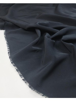 Kumaş Parça Siyah Renkte Krep Kumaş En: 145 cm