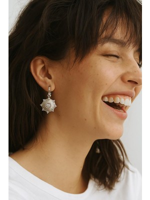 New Obsessions Juping Çiçek Küpe