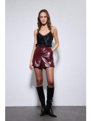 Antioch Bordo Yüksek Bel Suni Deri Şort