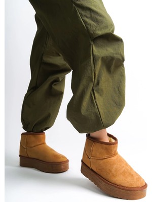 Joy Ayakkabı Amelıa Bağcıksız Düz ve Kalın Taban Içi Kürklü Kısa Süet Kadın Bot  Stt - Taba