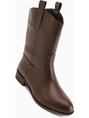 Limoya Liza Kahve Çekme Kadın Bot