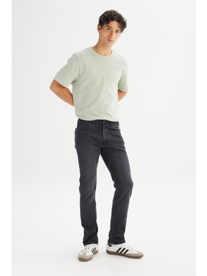 Lee Extreme Motion Slim Fit Dar Kesim Pamuklu Esnek Lacivery Denim Jean Pantolon