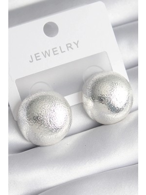 Shopwave Pirinç Gümüş Renk Işleme Detay Top Model Kadın Küpe