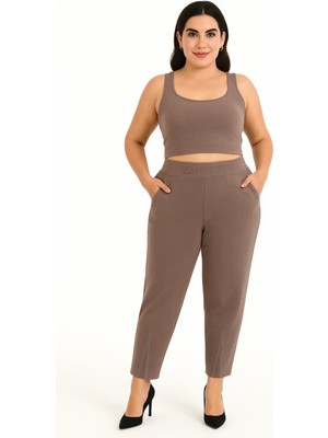 Zanessi Büyük Beden Lastikli Yüksek Bel Taşlı Mom Likralı Taş Deri Detaylı Kışlık Kaşe Kadın Pantolon